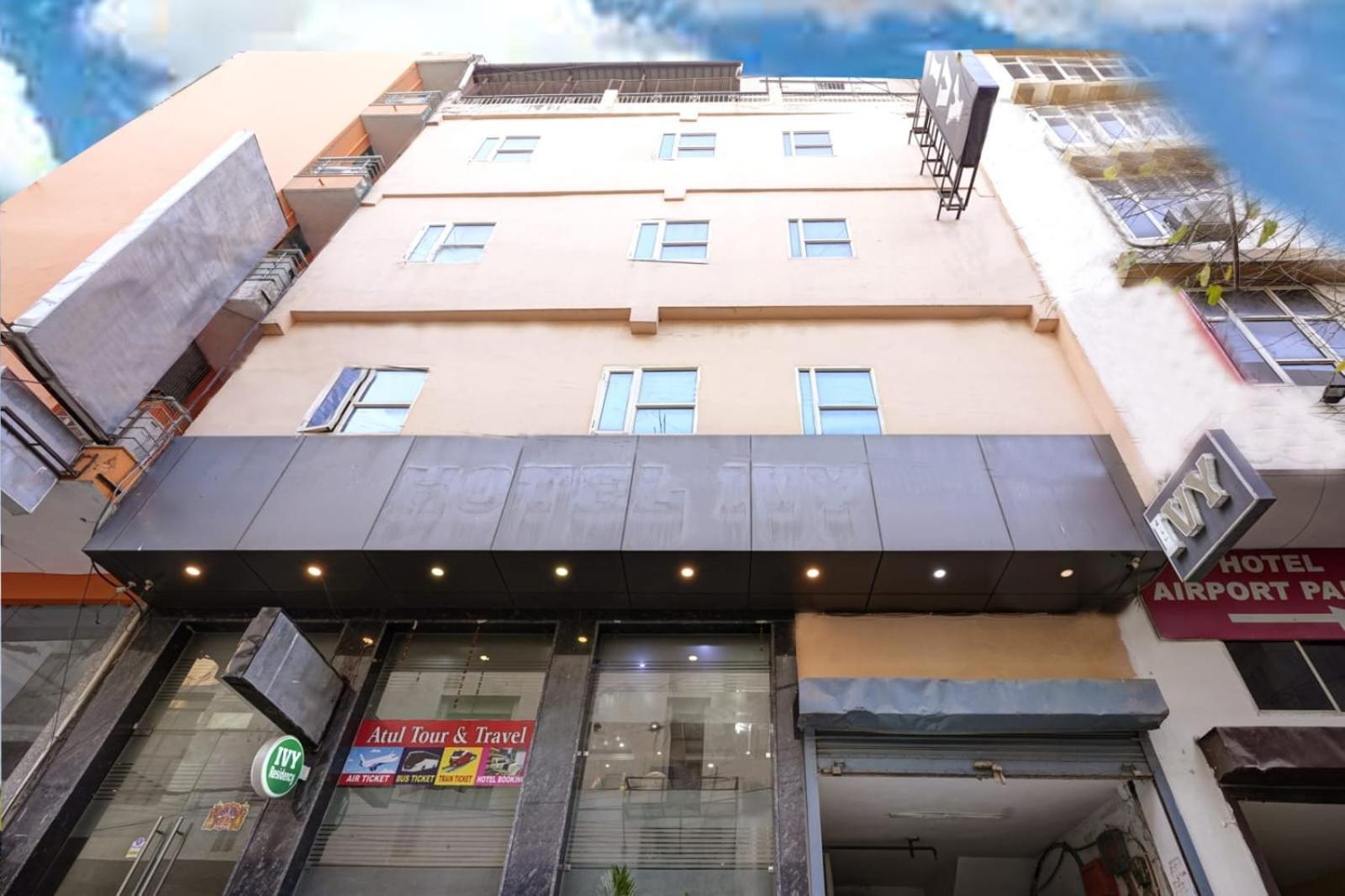King Plaza Hotel